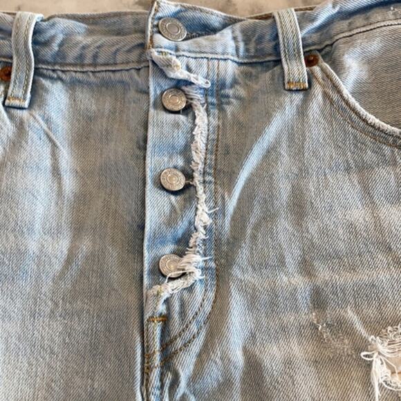 Levi Button Fly Shorts - Picture 3 of 8